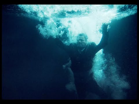 Royal Blood - Pull Me Through (Official Video)