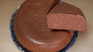 Chocolate cake in 5 minutes: 2 ingredients, no flour and no sugar!