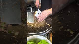 Try a different kind of burger crispy flatbread, meat and fresh lettuce #MeatLover #Burger #food