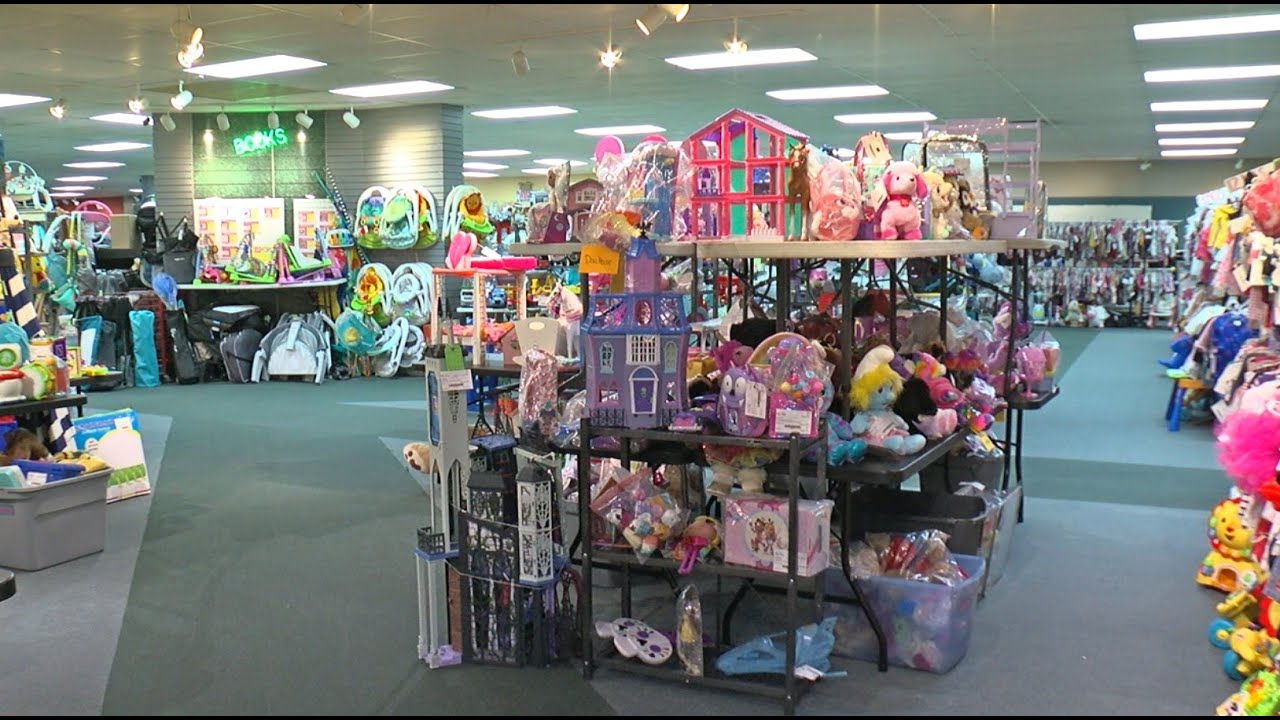 Bella Kids opens up its second pop-up shop of the year - YouTube