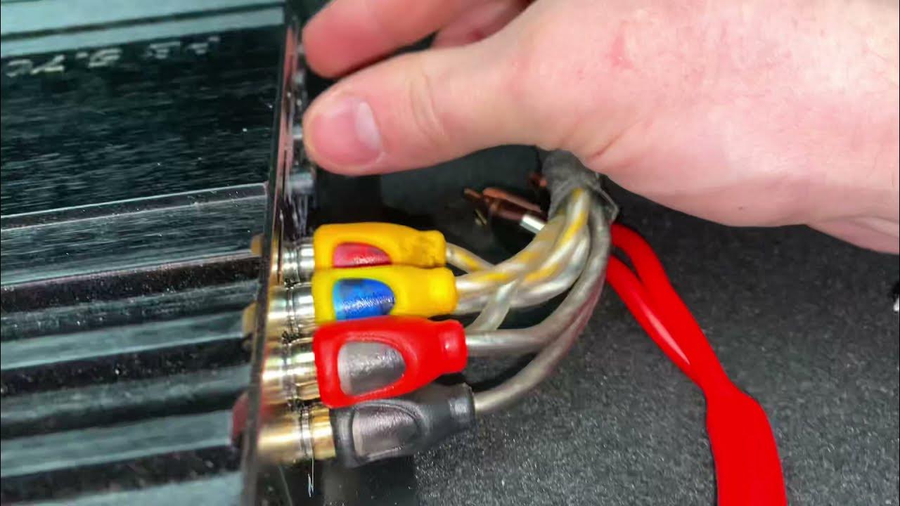 Наводки в автозвуке. Помехи на динамиках что это. Фон магнитола пионер. Наводки на сабвуфер. Как убрать наводки.