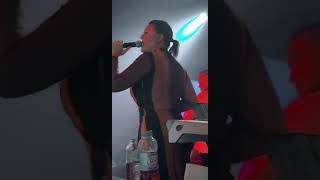 Ayman Wahrani - samira l’oranaise mah matbghinich live🔥عطوني الكوراج باش نقطع تصورته💔😭