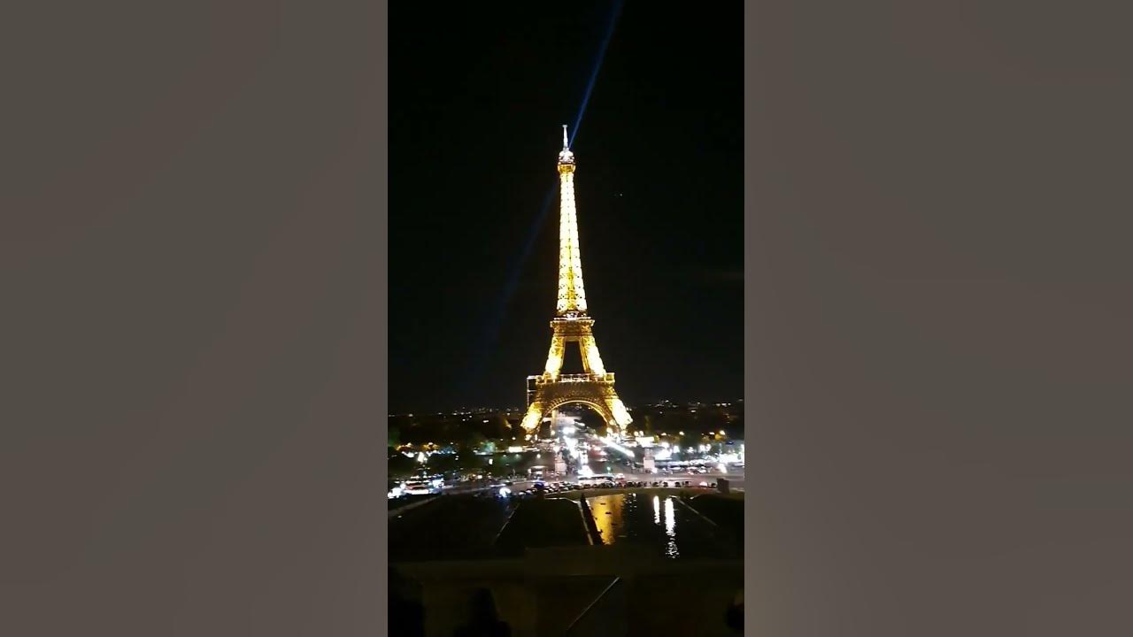 Eiffel Tower Restaurant - Lighting up the night 💫 📸 @noedelgados