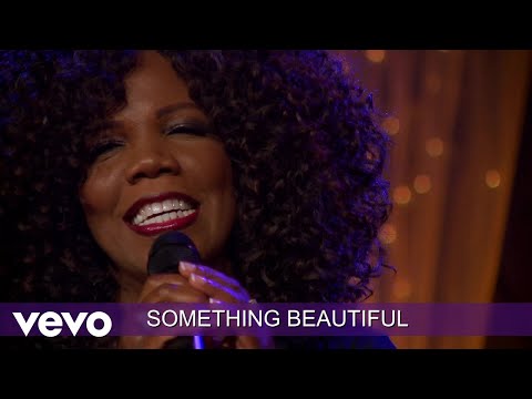 Lynda Randle - Something Beautiful (Lyric Video/Live At Gaither Studios, Alexandria, IN/2017)