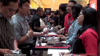 Download lagu Crowd in Telkomsel BlackBerry Torch 9800 Launching (HD)