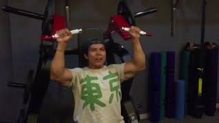 Alat Fitness untuk otot bahu di Training Station Gren Lake City Cipondoh