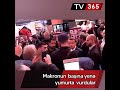 Makronun başına yumurta vurdular