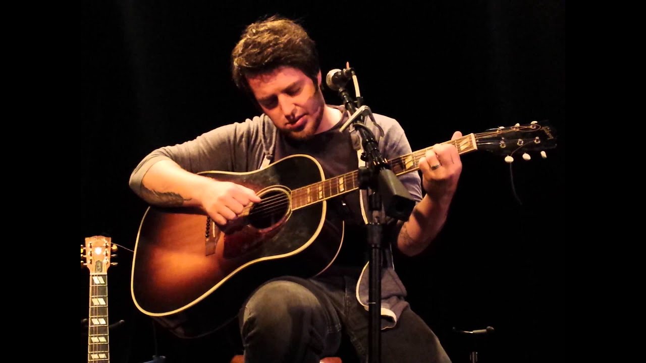 Lee DeWyze Blackbird Song from The Walking Dead 7/10/14 - YouTube