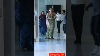 Huma Qureshi Hot Looking Y Look Malaika Arora Short