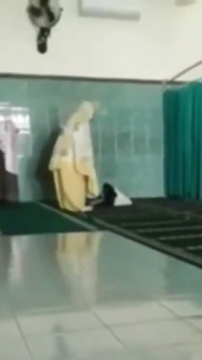 Sholat bikin merinding sangat aneh dan menyeramkan#Shorts
