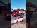 DETIK2 TRUK GAS NYALIP JEEP BROOO! #traffic #trukmitsubishi #trukoleng #jeep #barteran #support