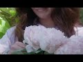 Cordelia de Castellane’s Flourishing Flower-Filled French &amp; English Garden