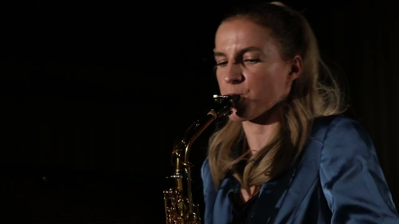 Pierre Max Dubois 2e concerto  «  Aria », par le Duo Akmi