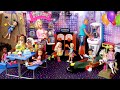 Fiesta de Cumpleaños en Parque de Juegos con Familia Barbie y Ken