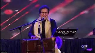Ab Kya Ghazal Sunaoon  | Talat Aziz Live Ghazal | Kaise Sukoon Paon Tujhe dekhne ke baad