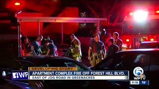 Apartment fire displaces 20 people near Greenacres