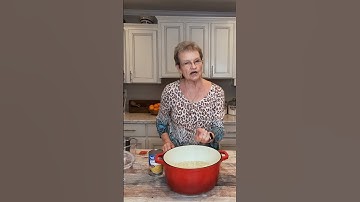 Easy and delicious hamburger soup!  Best winter soup recipe! Simple hamburger soup!