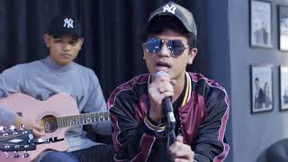 Video thumbnail of "Haqiem Rusli  - Jatuh Bangun  (Live Acoustic)"