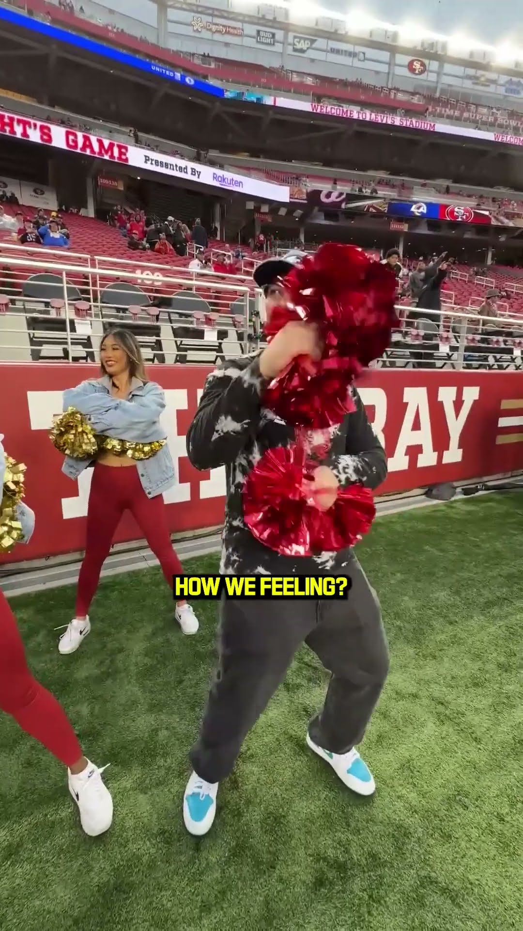Learning choreo with 49ers cheerleaders and @thewilliamsfam_!!