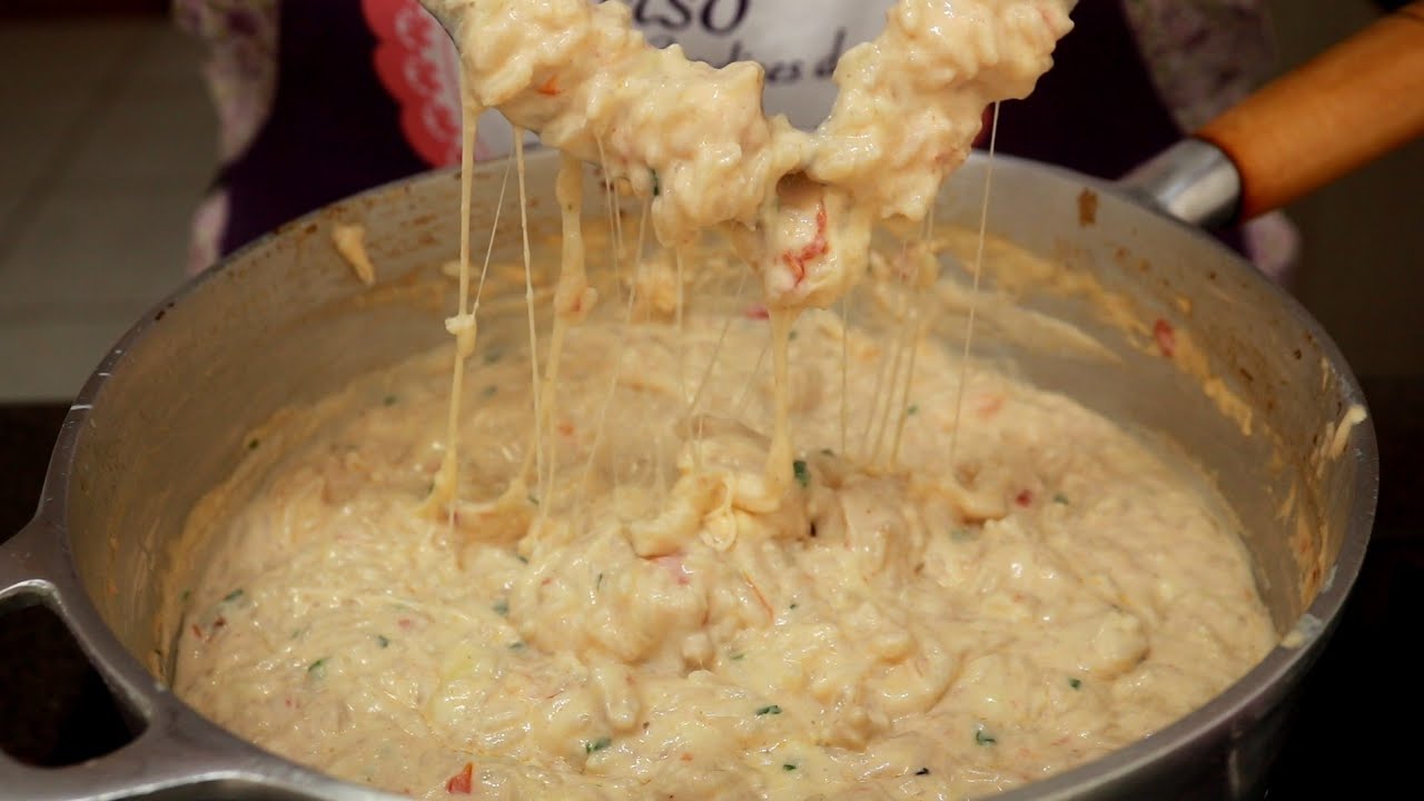 O risoto que a minha mãe fazia quando eu morava no interior do Paraná