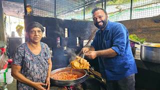 പാലാമ്മയുടെ കടയിലെ കോഴിക്കറി! Varutharacha Chicken Curry + Meals from Palammayude Kada Pala