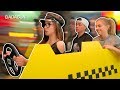 El Taxi de los YouTubers | Adivina el personaje