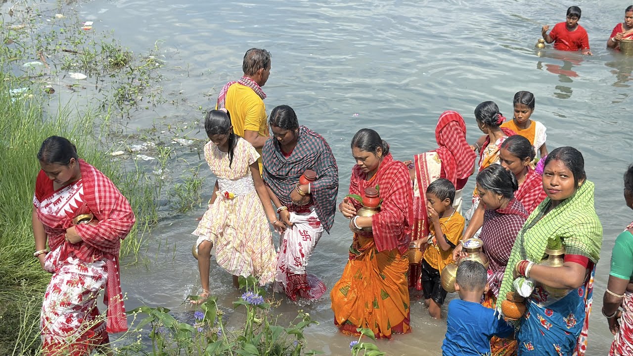 বছরে এই একটা দিনই আদি গঙ্গায় স্নান করার সুযোগ হয়