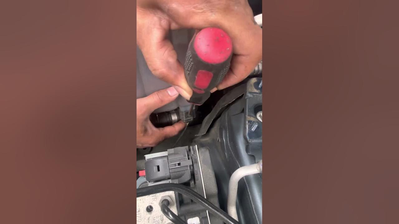 Audi Q5 coolant reservoir replacement - YouTube