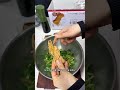 徐州人年夜饭餐桌必备小凉菜香菜拌馓子 一口下去嘎嘣脆 爽口还不腻！# 香菜拌馓子 # 金丝馓子