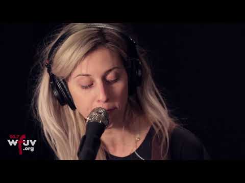 Bully - "Feel The Same" (Live at WFUV)