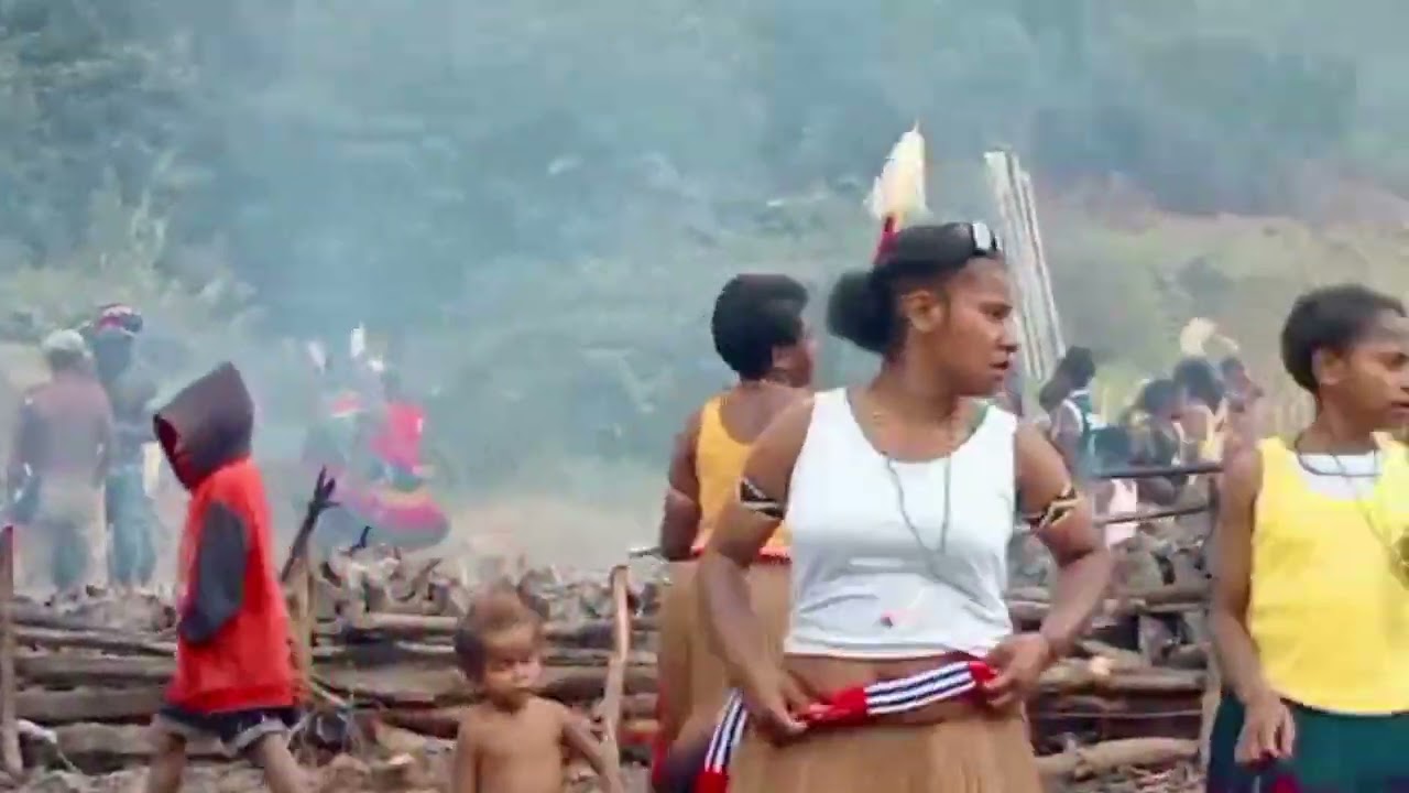 27 nov 2025,SEDANG BAKAR BATU JEMAAT PONIMANIS, DISTRIK BIUK, 