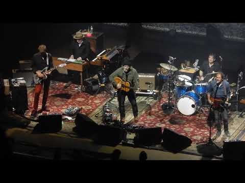 Wilco: Love is Everywhere (Beware)