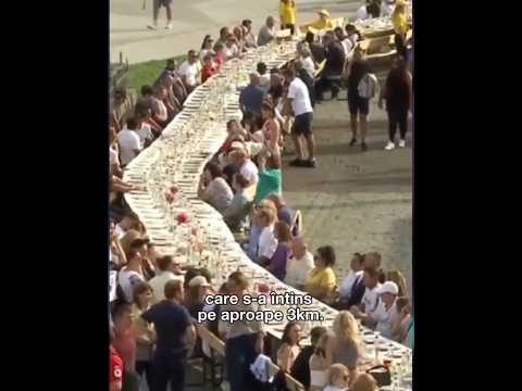 En uzun sofra ile rekorlar kitabına girdiler! #romanya #romania #masa #albaiulia