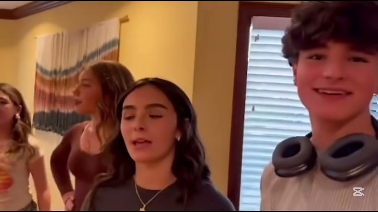 I got a crush full dancing video (from rocksqaud Snapchat video)😭😆