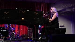 Video thumbnail of "Vonda Shepard - Walk Away Renée (London Bush Hall 4/10/16)"