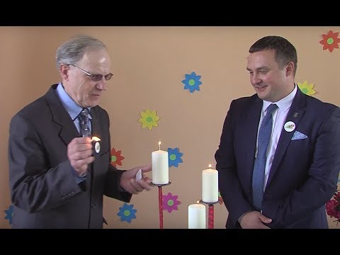 Video: Pluščenko dēls ledus šovā svinēja savu dzimšanas dienu