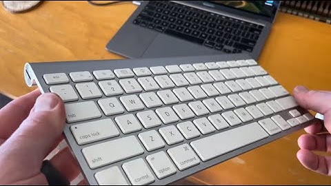 How to Change Batteries in an Apple Keyboard