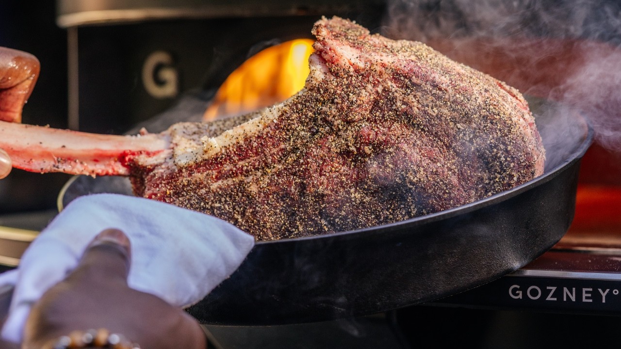 Как приготовить идеальный стейк на дровах | Гозней