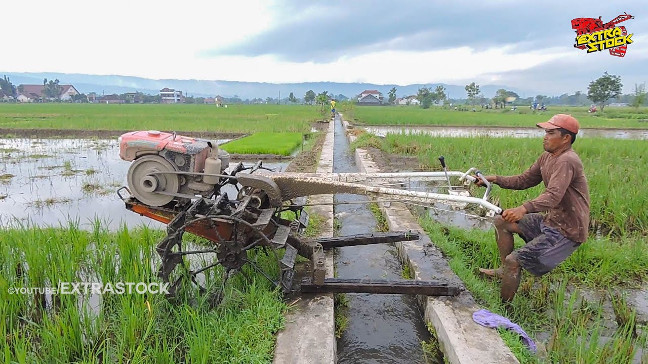 Профи оператора! Опытный оператор, управляющий ручным трактором Zeva G3000