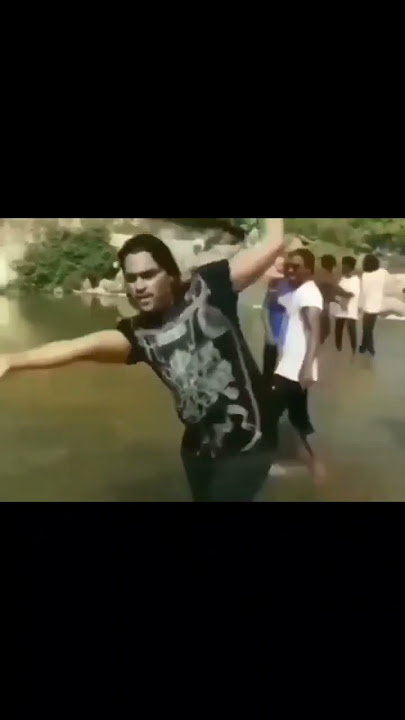Dhoni Walking on beach meme I Gay Dhoni Walking I Bole jo koyal bagho mai I Dank meme I Meme templat