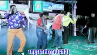 Khmer New Year Song 2011 - បាត់ស្បែកជើង.mp4
