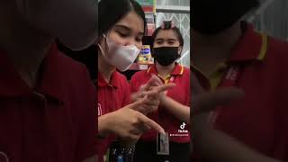 viral goyang tiktok enak karyawan Alfamart cantik#fyp