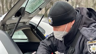 Бухали удвох в автівці, а потім почали битися