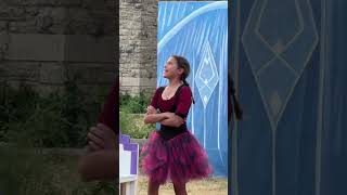 DO YOU WANNA BUILD A SNOWMAN Lyrics - FROZEN | eLyrics.net