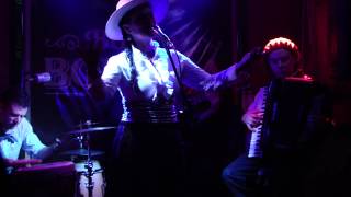 Video thumbnail of "Solta das patas - Shana Müller - Boteco Bohemia"