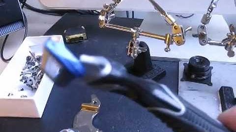 How to Sharpen and Reuse Your Razor Blades with Magnet