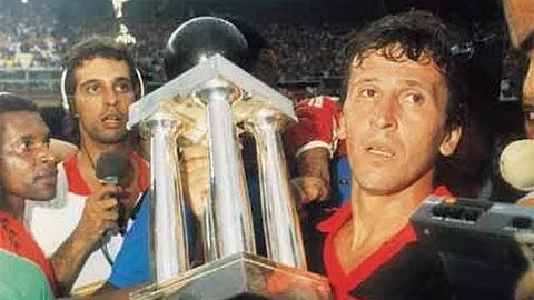 Quando um time ganha 9 vezes ele é o quê?