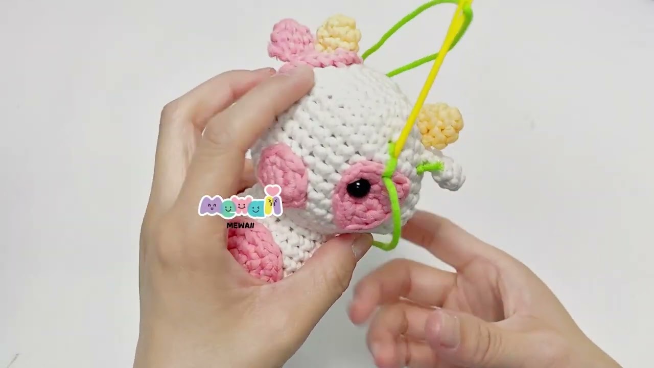 Mewaii® Crochet Strawberry Cow Crochet Kit for Beginners with Easy Peasy  Yarn