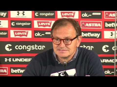 Ewald Lienen macht