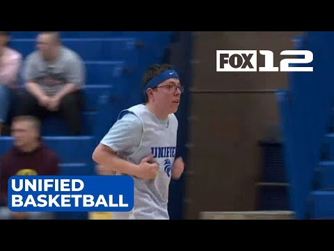 Kelso High School hosts 'fans in the stands' unified basketball scrimmage